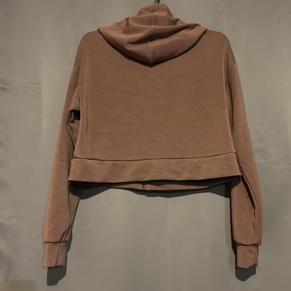 NWOT women’s zip up crop top - Picture 2 of 6